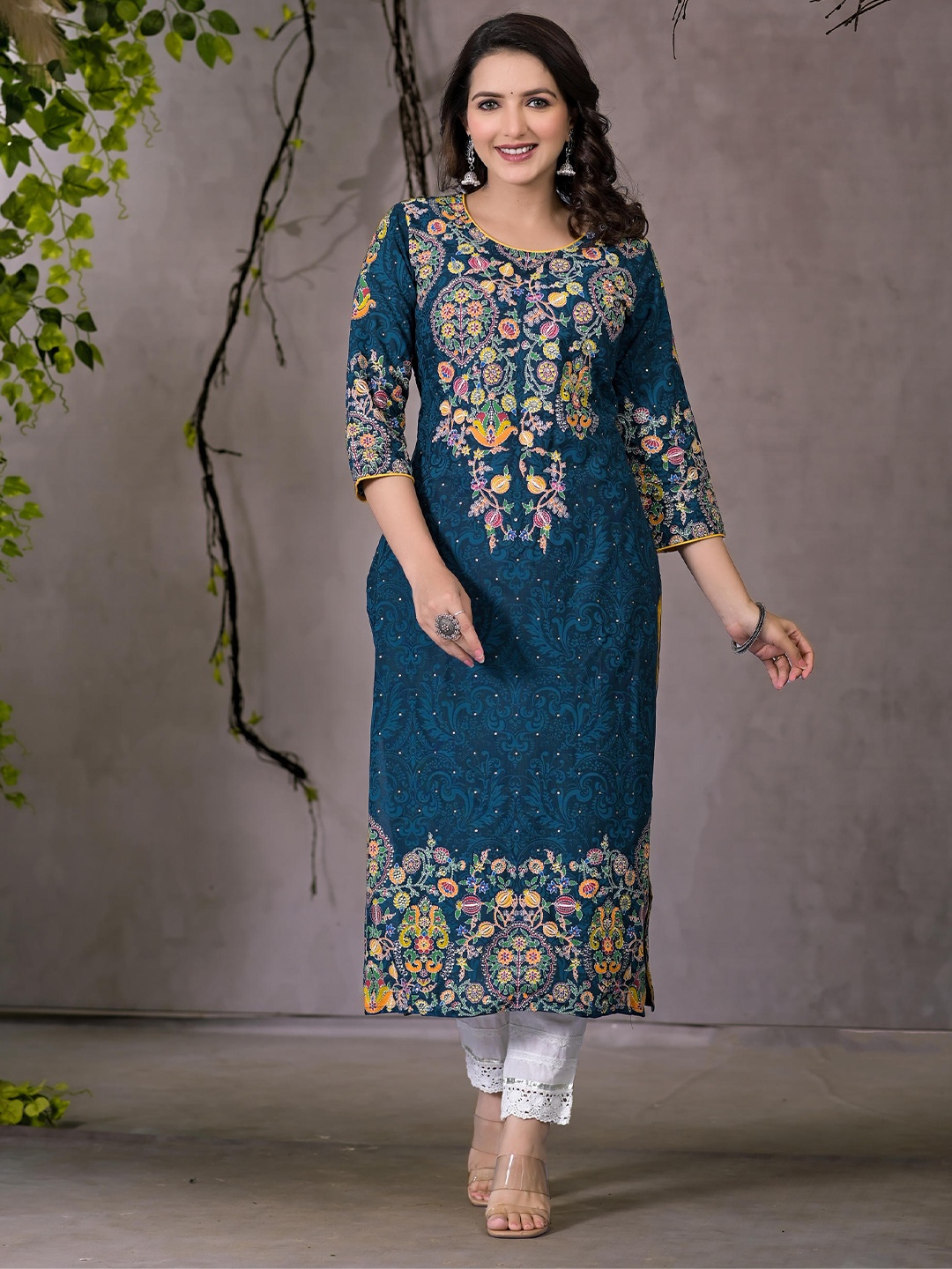 

Juniper Women Embroidered Thread Work Kurta, Navy blue