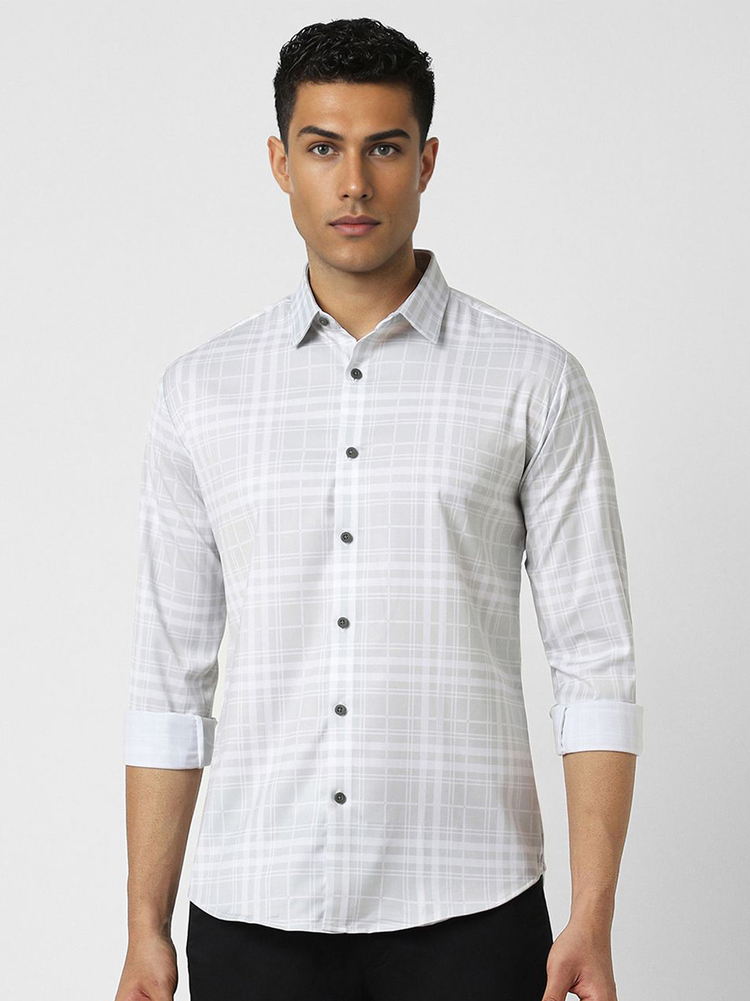 

V Dot Men Spread Collar Checked Slim Fit Casual Shirt, Grey
