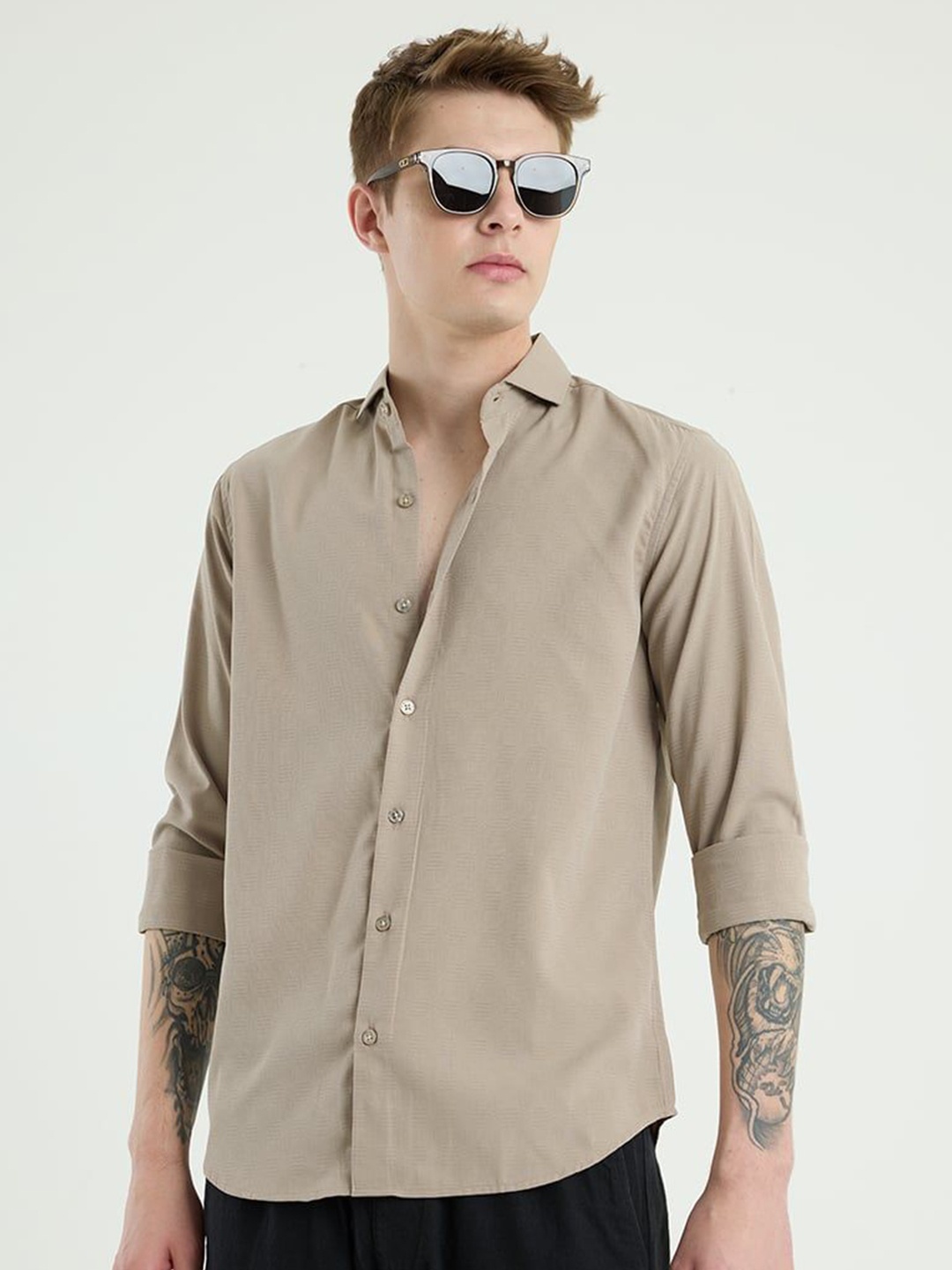 

Snitch Men Smart Spread Collar Solid Casual Shirt, Beige