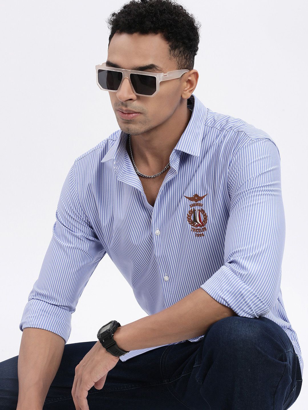 

SHOWOFF Men Standard Spread Collar Vertical Striped Cotton Slim Fit Casual Shirt, Blue