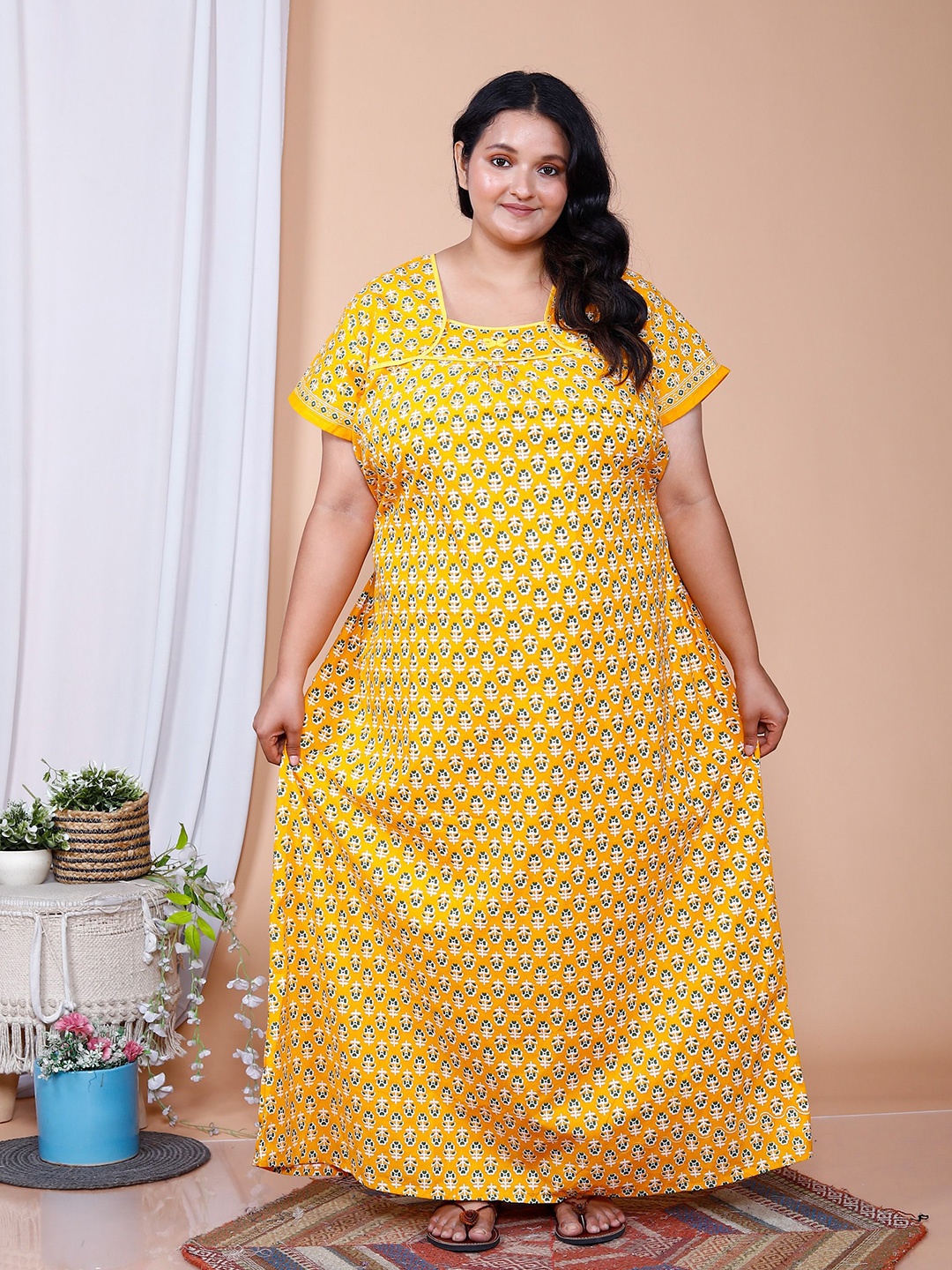 

JAIPZZ APPARELS Printed Maxi Pure Cotton Nightdress, Yellow