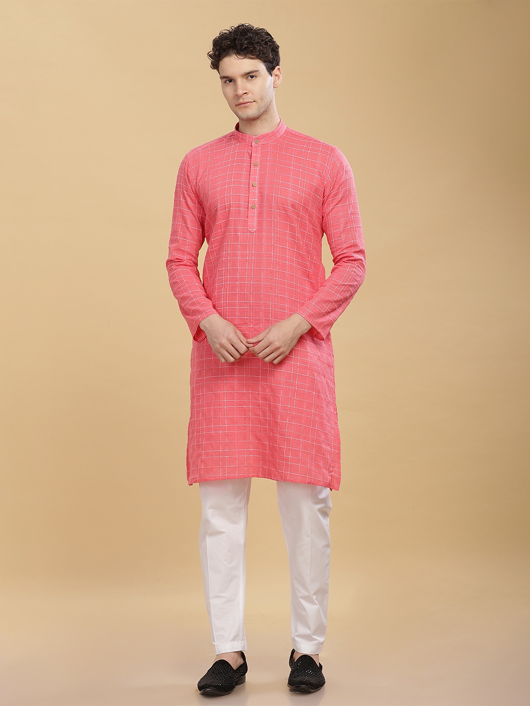 

Anouk Men Checked Thread Work Cotton Kurta, Pink