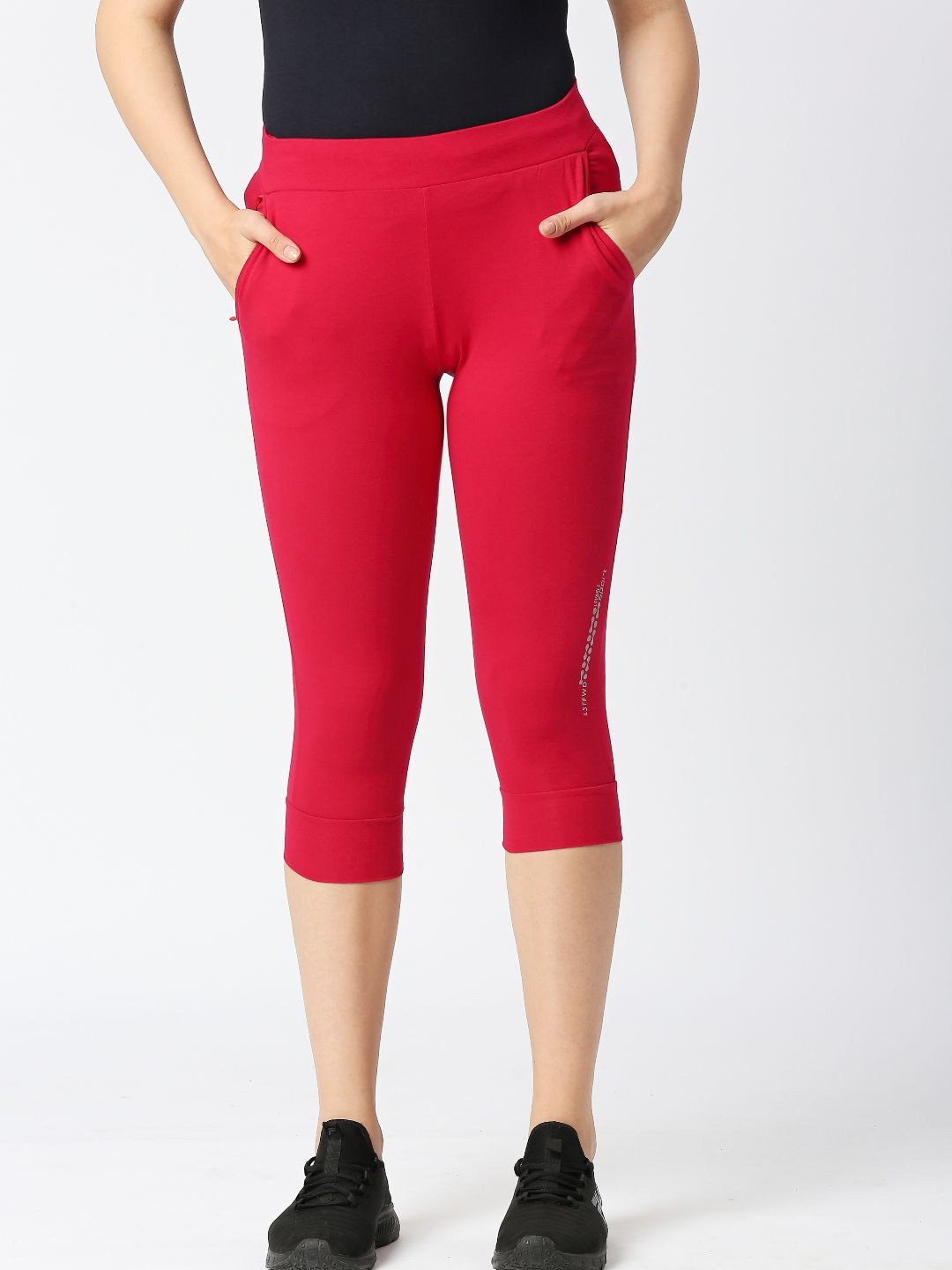 

Lovable Sport Women Solid Capri, Fuchsia