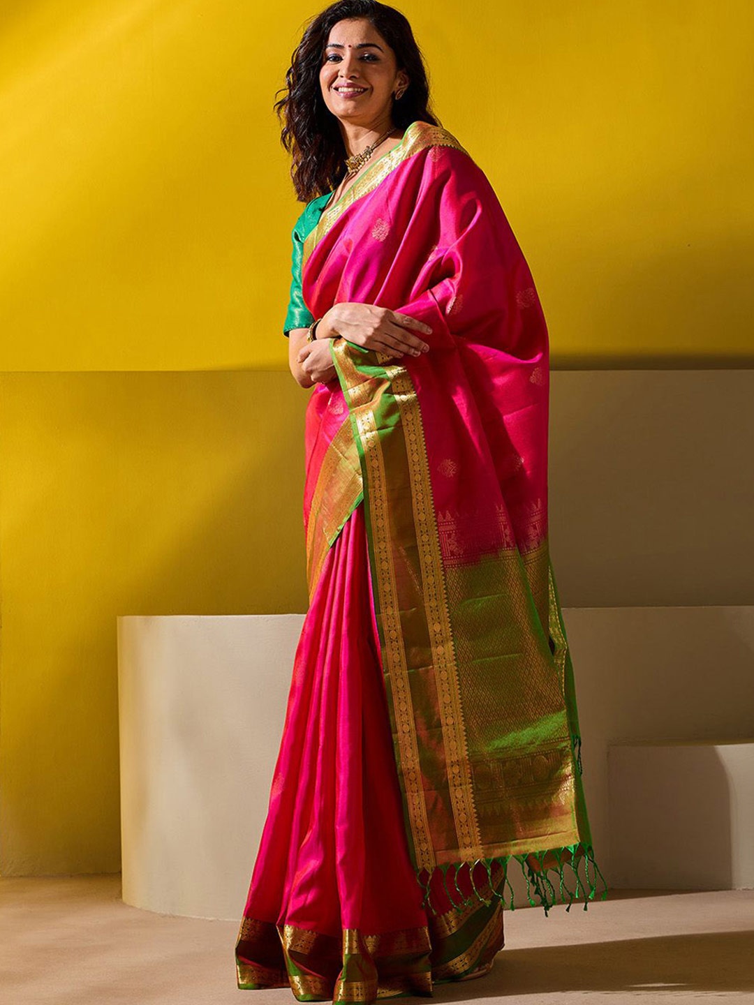 

Taneira Woven Design Zari Pure Silk Saree, Pink
