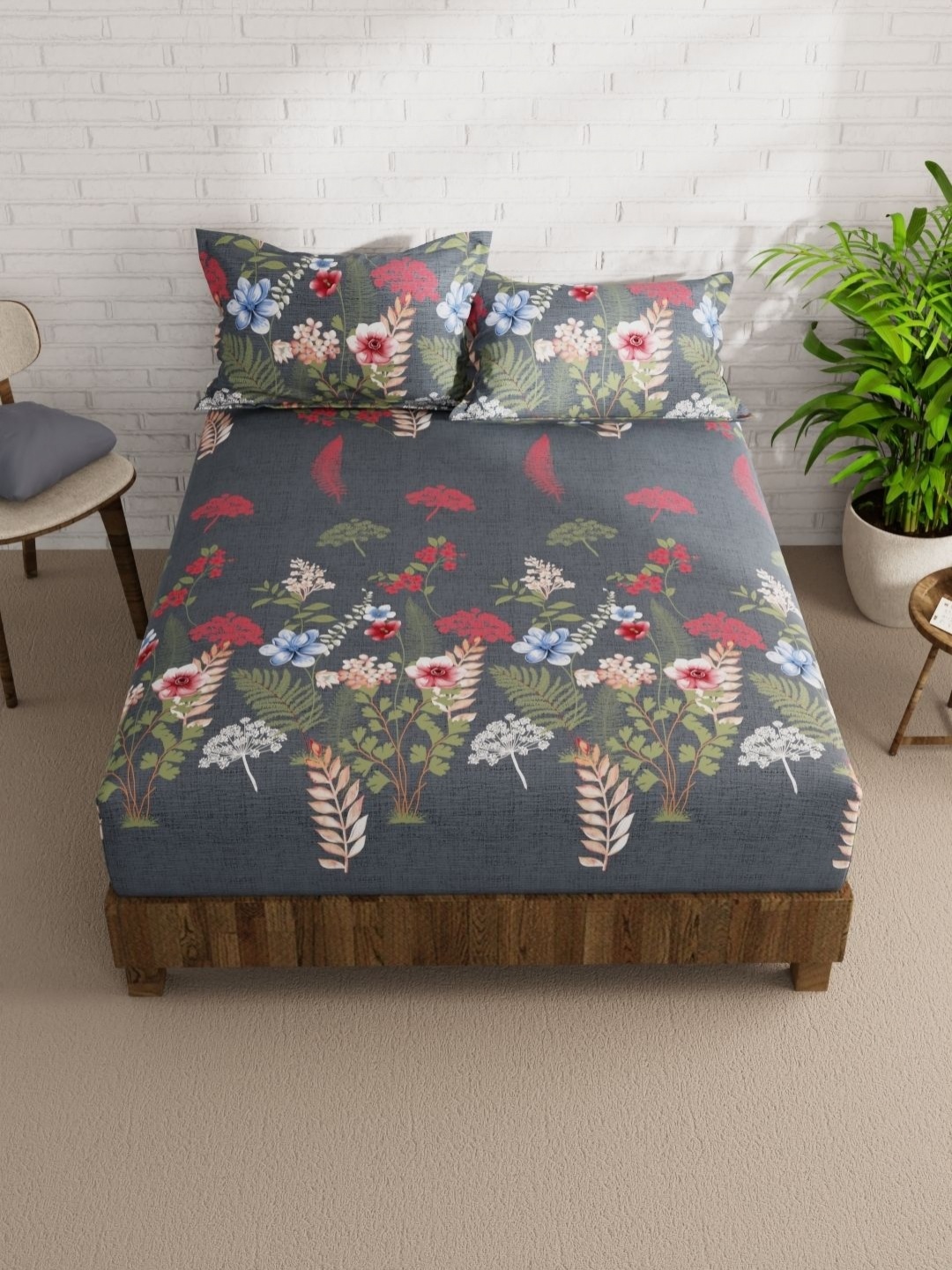 

KOPA Blue & Red Floral 152 TC Queen Bedsheet with 2 Pillow Covers