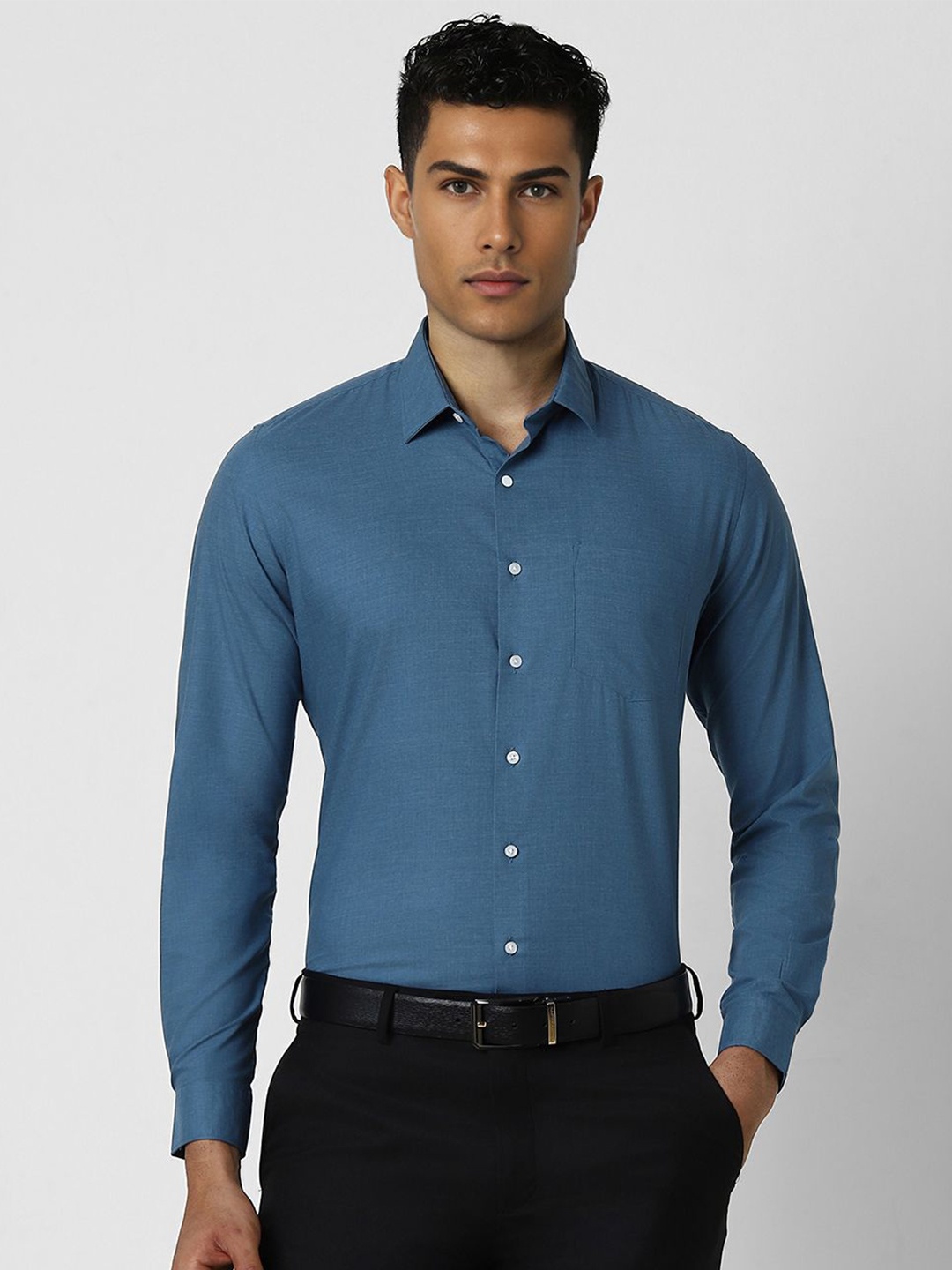 

Van Heusen Men Spread Collar Solid Cotton Slim Fit Formal Shirt, Blue