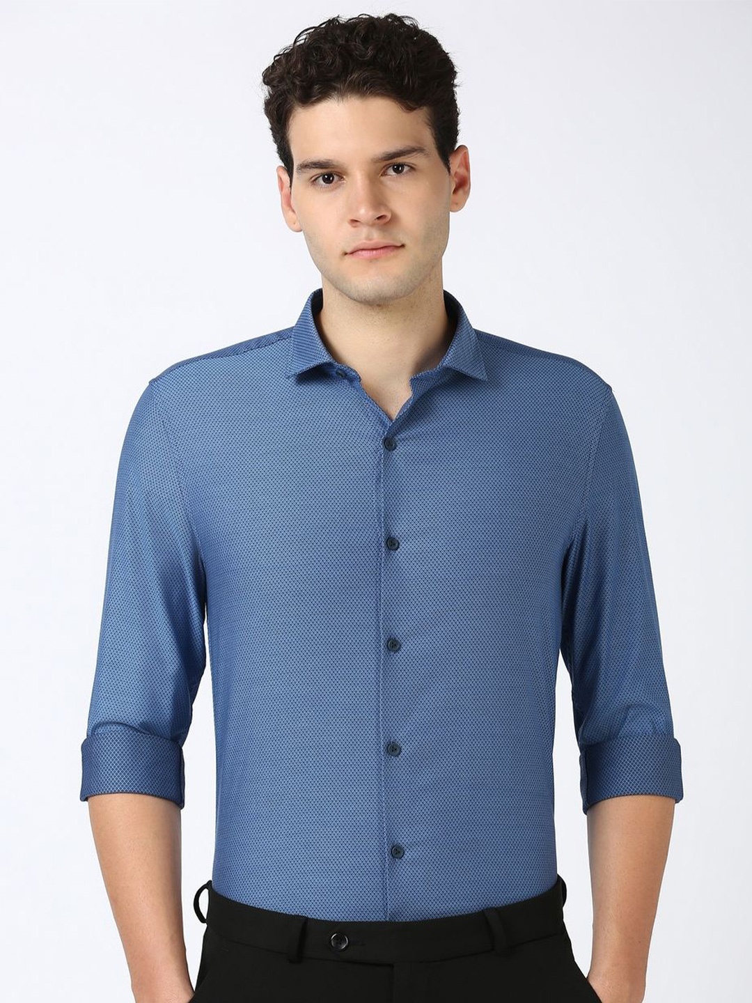 

Peter England Men Super Spread Collar Geometric Printed Cotton Slim Fit Formal Shirt, Blue
