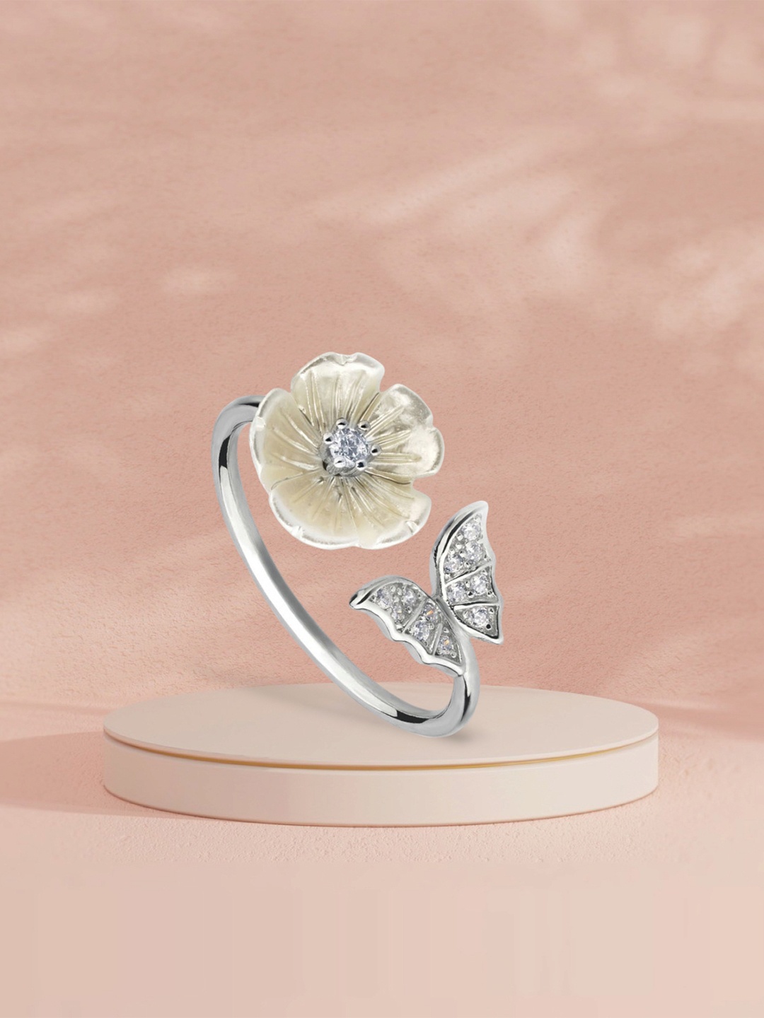 

De Flossy Silver Unisex 925 Sterling Pearls & CZ Studded Finger Ring