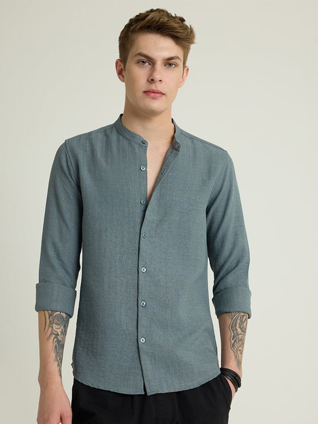 

Snitch Men Smart Band Collar Solid Casual Shirt, Green