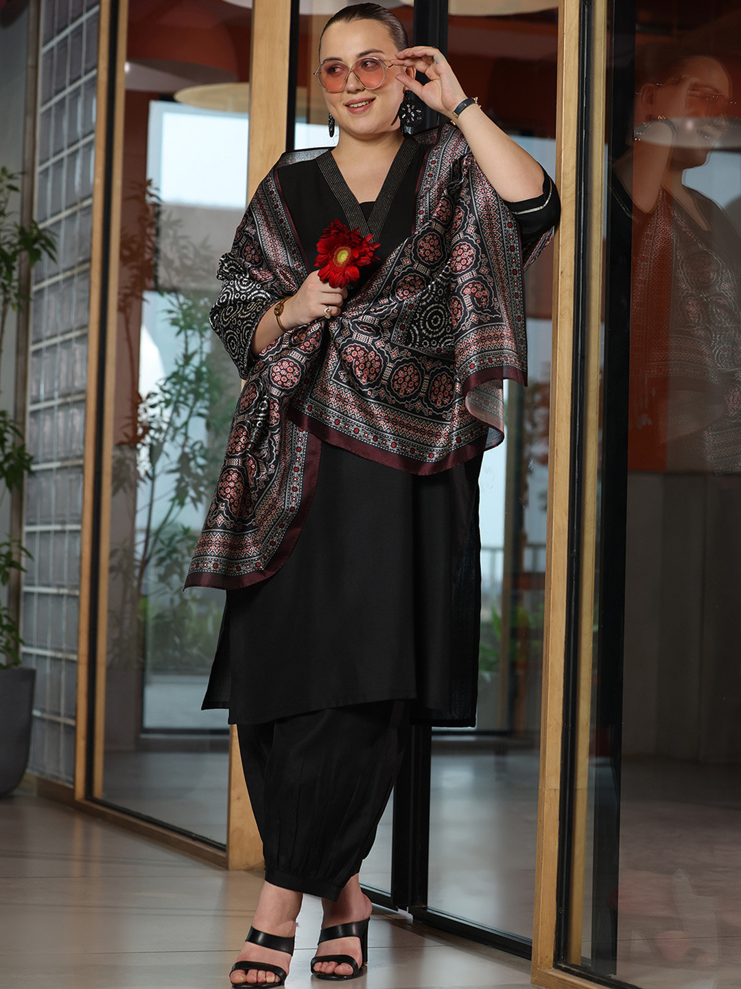 

EXTRA LOVE BY LIBAS Plus Size Gotta Patti Straight Kurta With Salwar & Dupatta, Black