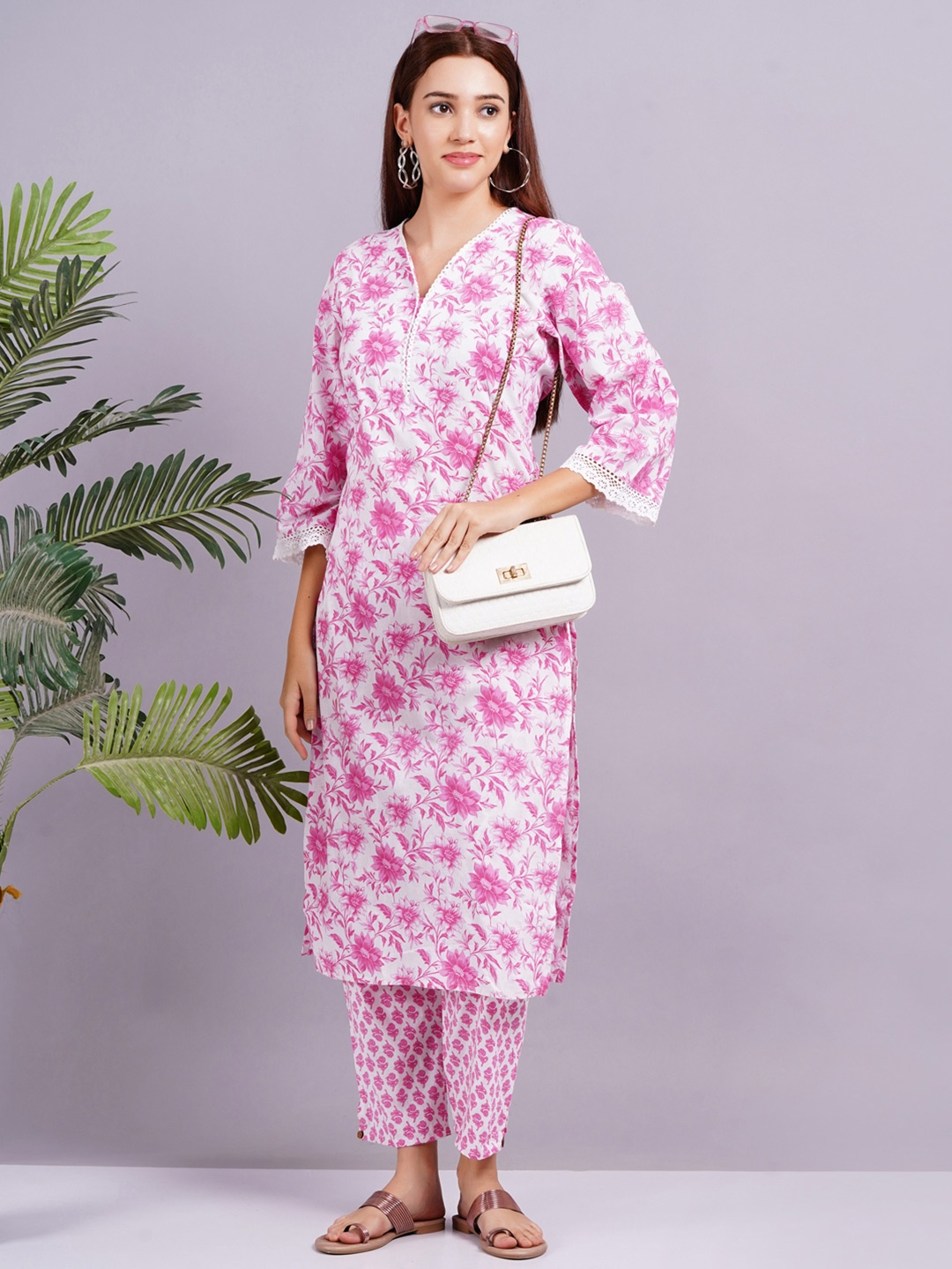 

HIGHLIGHT FASHION EXPORT Floral Printed Pure Cotton Kurta With Trousers, Pink