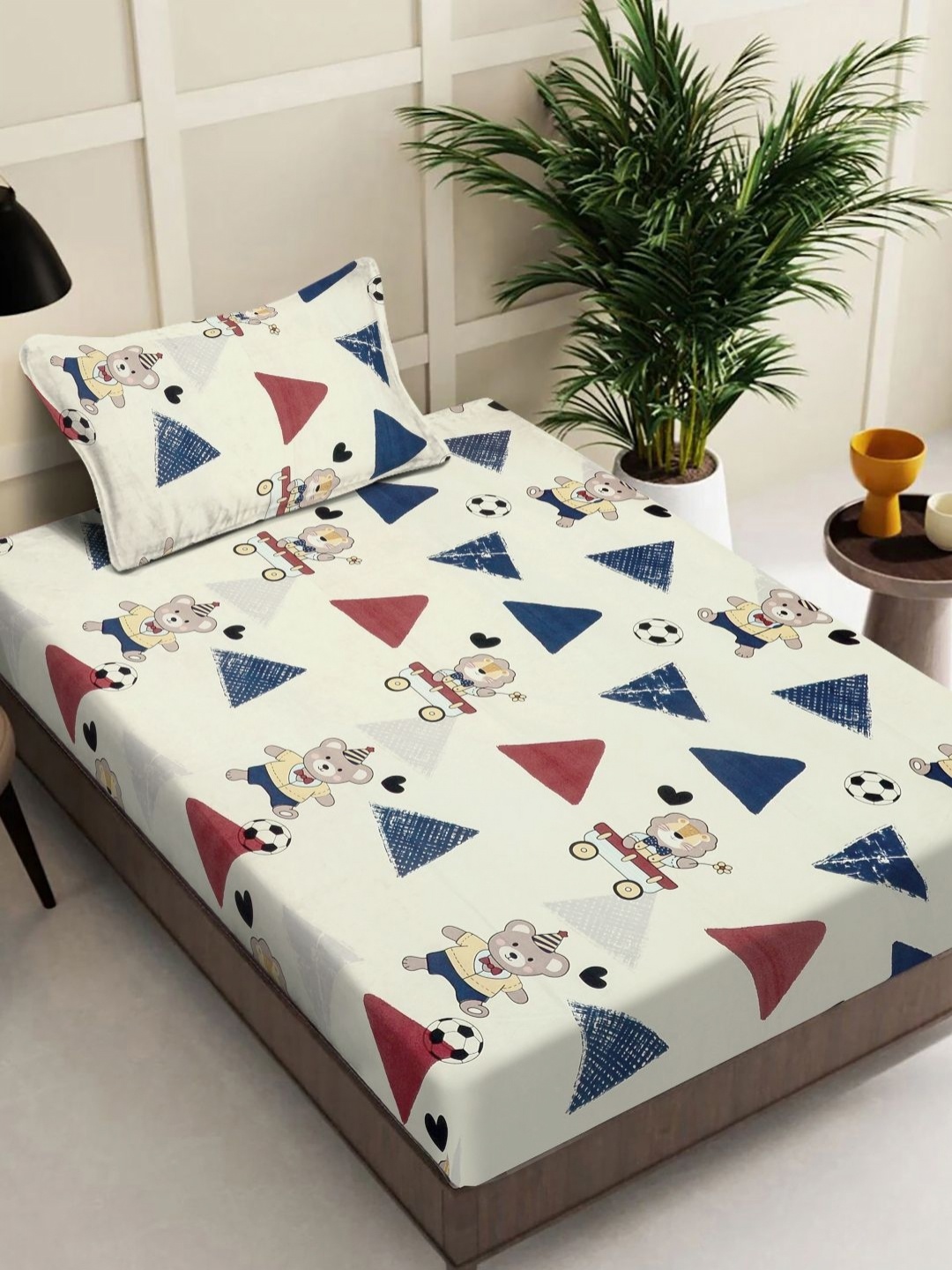 

FABINALIV Off White Cartoon Characters 300 TC Single Bedsheet Set 2.20 m X 1.50 m