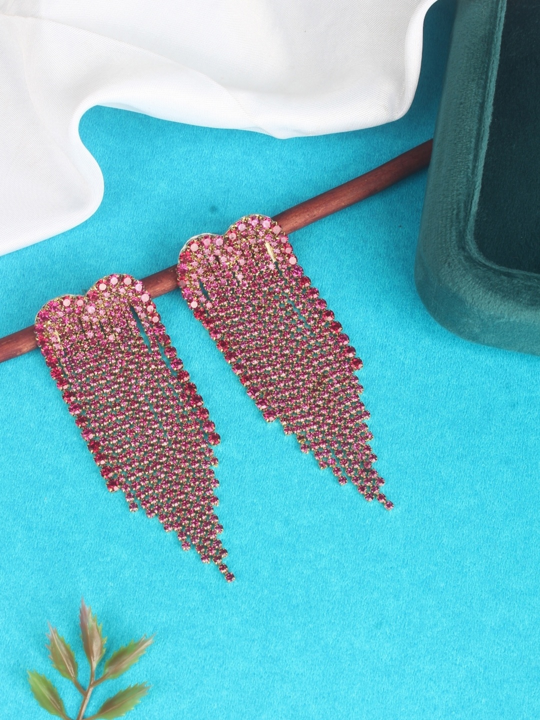 

KPOP Contemporary Drop Earrings, Gold
