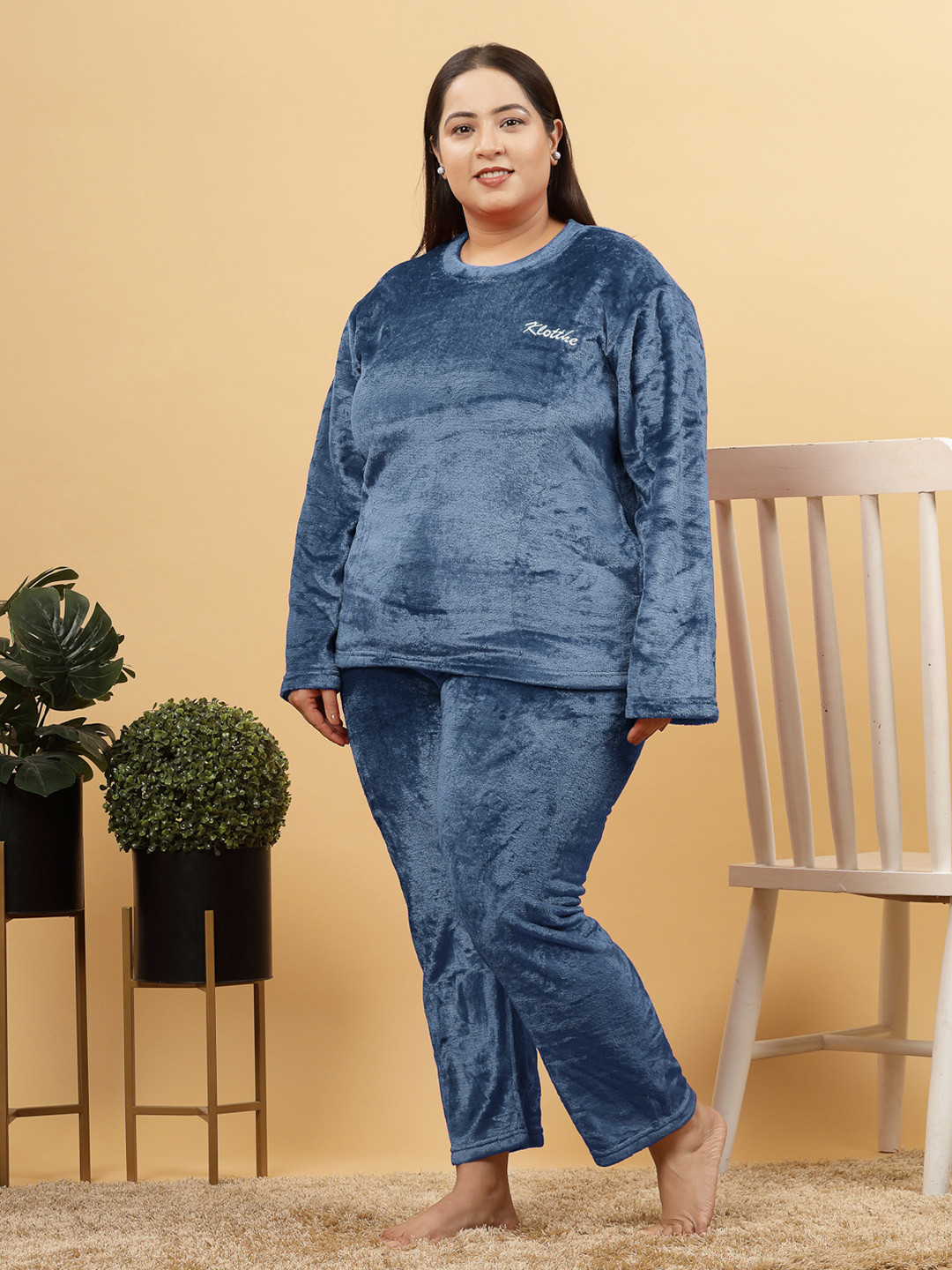 

KLOTTHE Women Solid Night suit, Turquoise blue