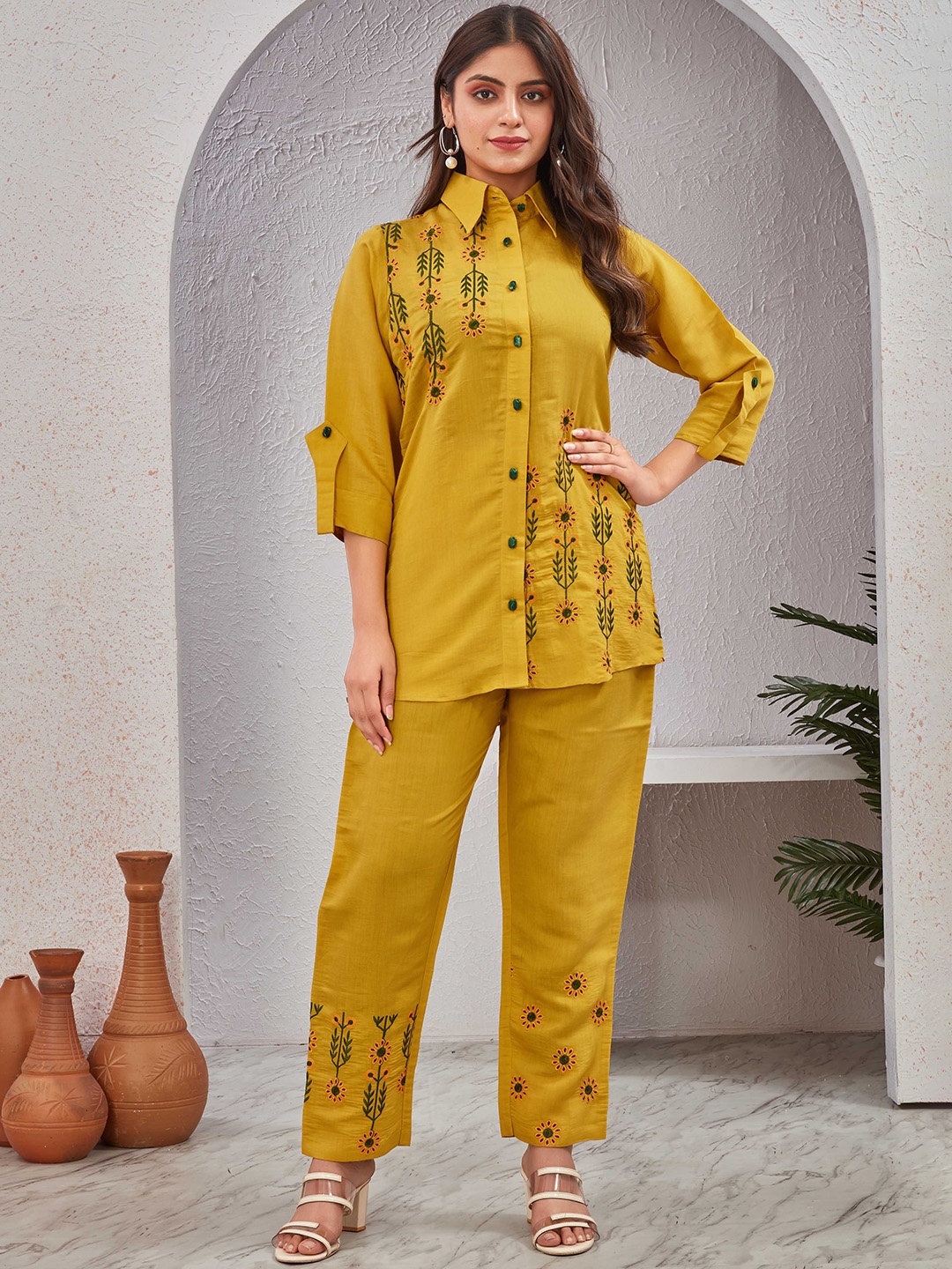 

TWINS LADY Floral Embroidered Shirt With Trousers, Yellow