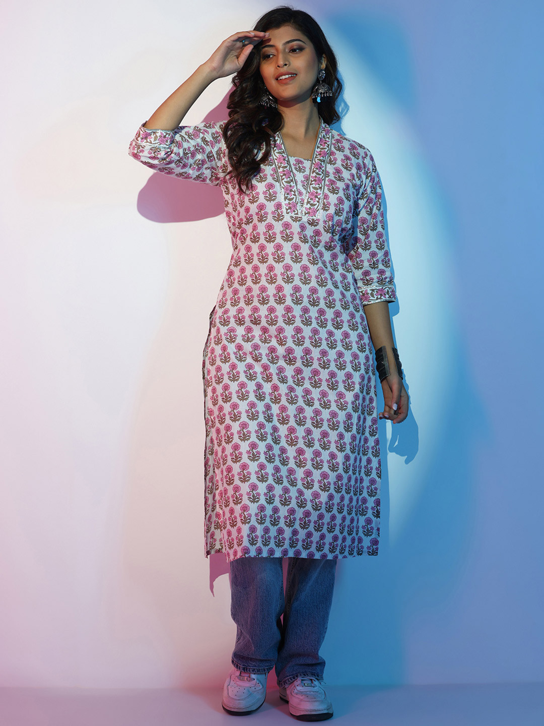 

Libas Women Floral Printed Gotta Patti Floral Kurta, Off white