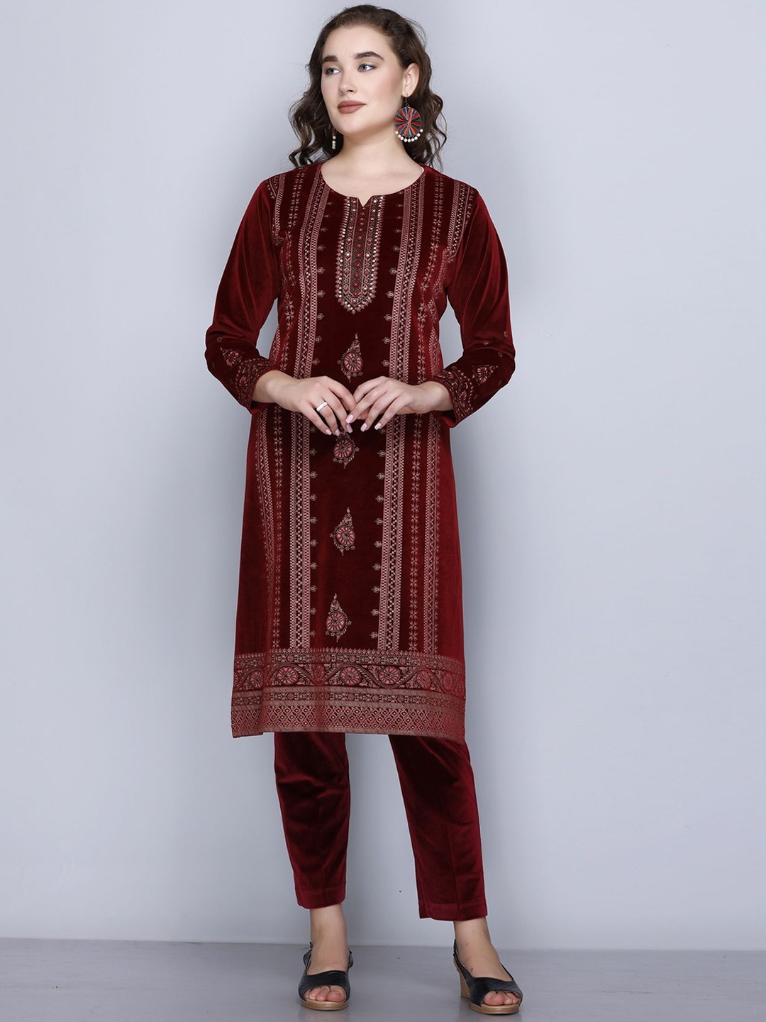 

EVORA Floral Embroidered Thread Work Notch Neck Velvet Kurta with Trouser & Dupatta, Maroon