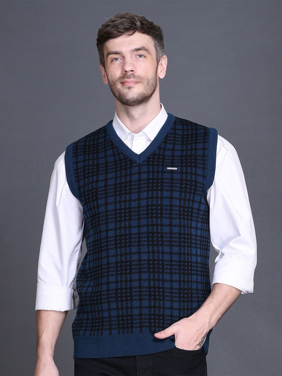 

GODFREY Men Checked Sweater Vest, Teal