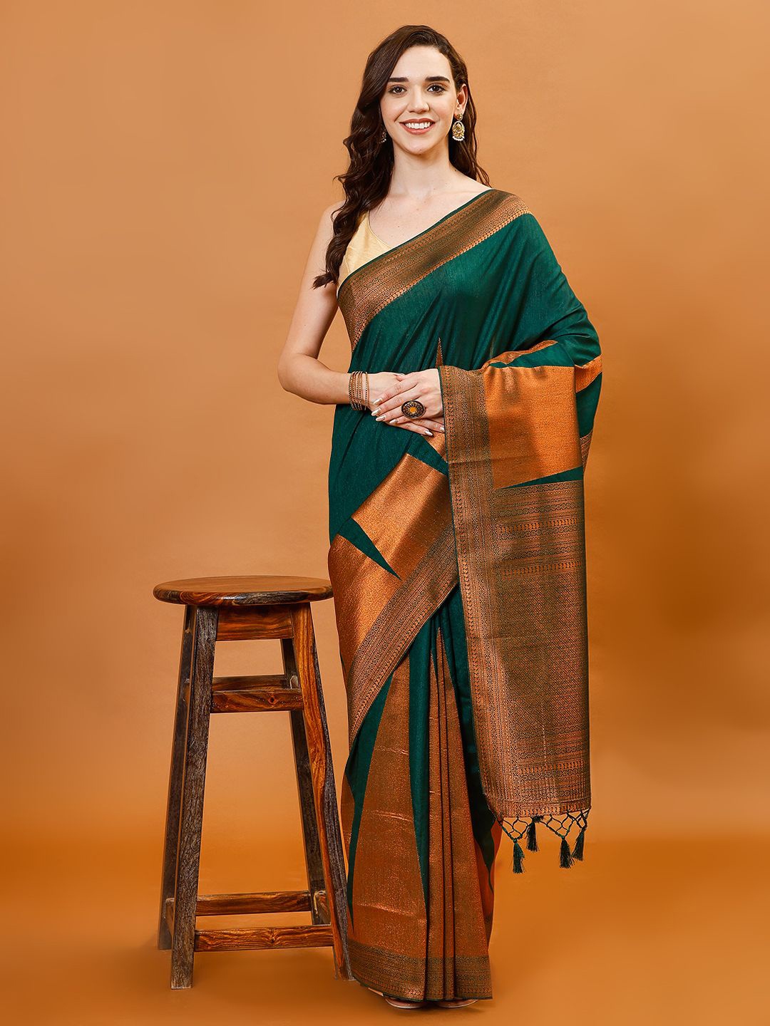 

Meena Bazaar Woven Design Zari Art Silk Saree, Green