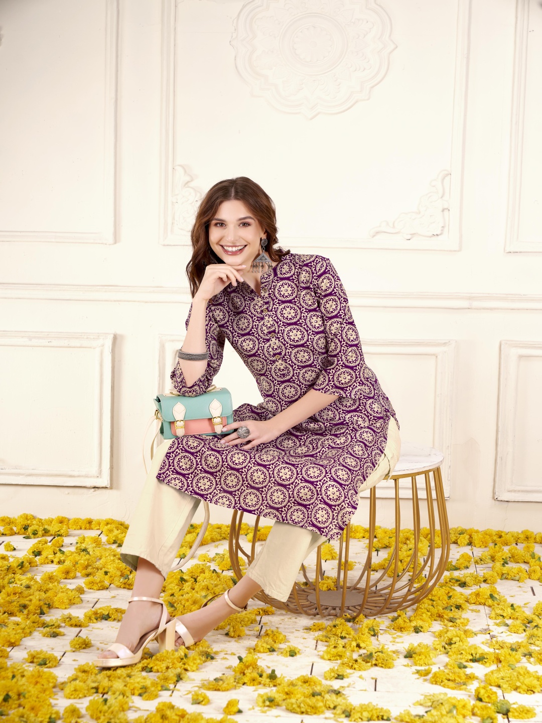 

Anouk Women Floral Printed Kurta, Magenta