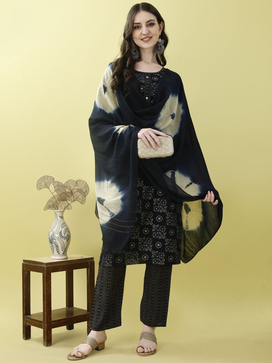 

KUNDAN FAB Floral Printed Pure Cotton Kurta with Trousers & Dupatta, Navy blue