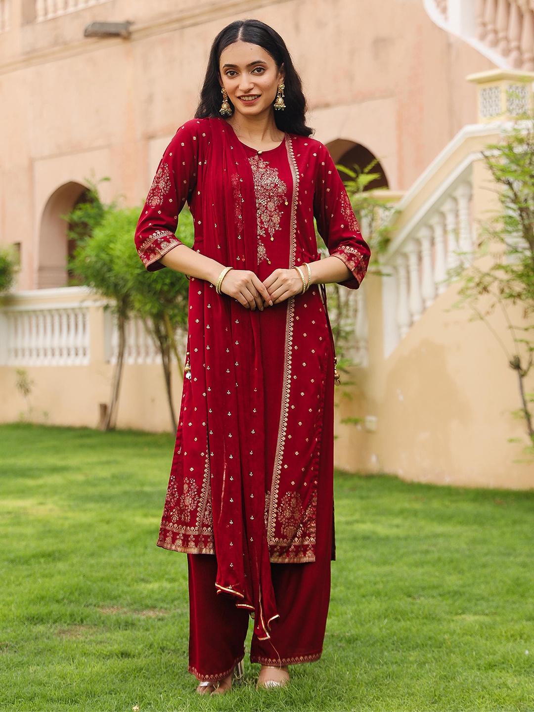 

Juniper Floral Printed Liva Straight Kurta With Trouser & Dupatta, Maroon