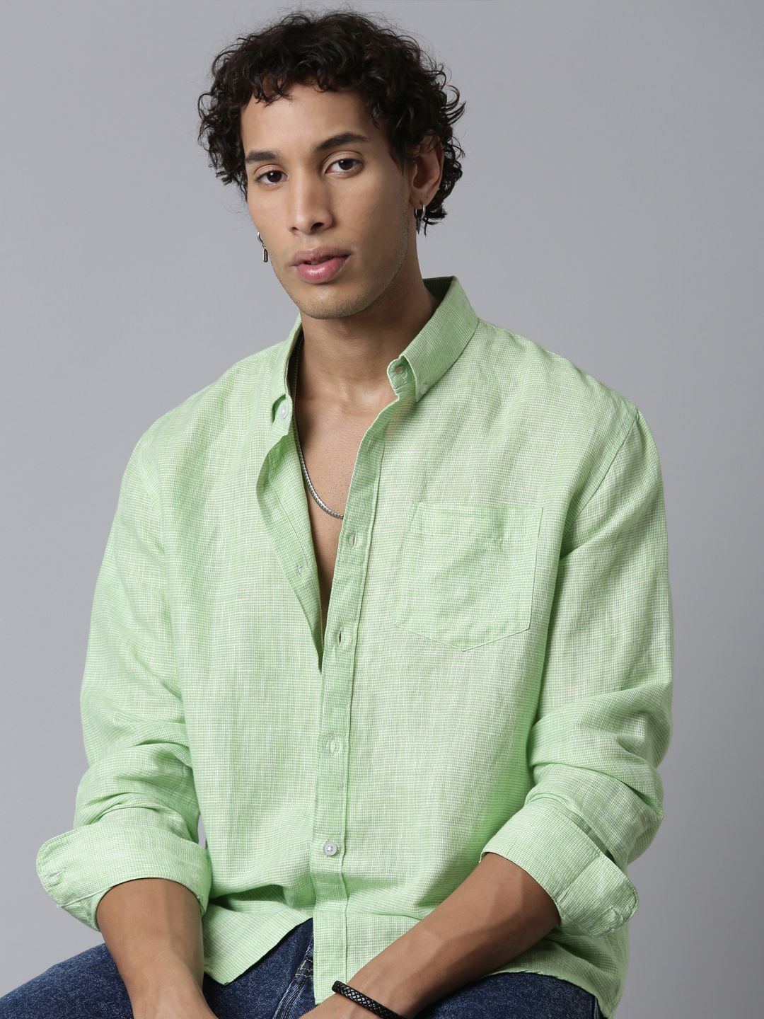 

ROLLER FASHIONS Men Button-Down Collar Solid Cotton Casual Shirt, Green