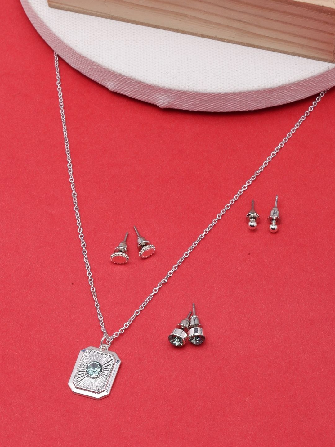 

KPOP Silver-Plated Rhinestone Studded Jewellery Set