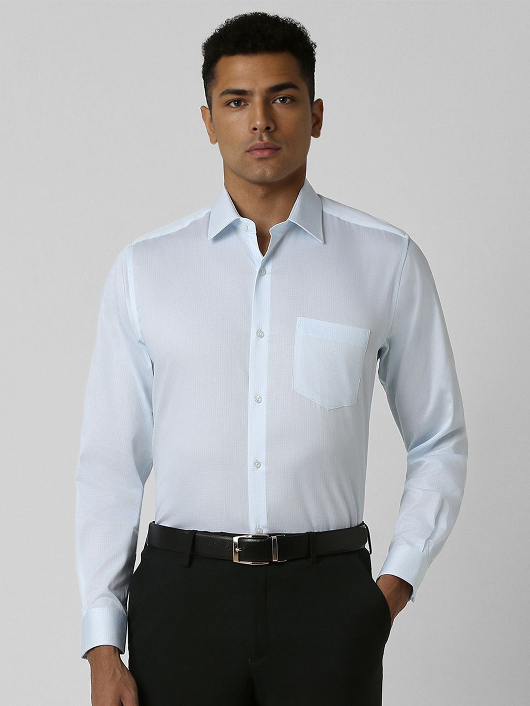 

Van Heusen Men Spread Collar Solid Cotton Slim Fit Formal Shirt, Blue