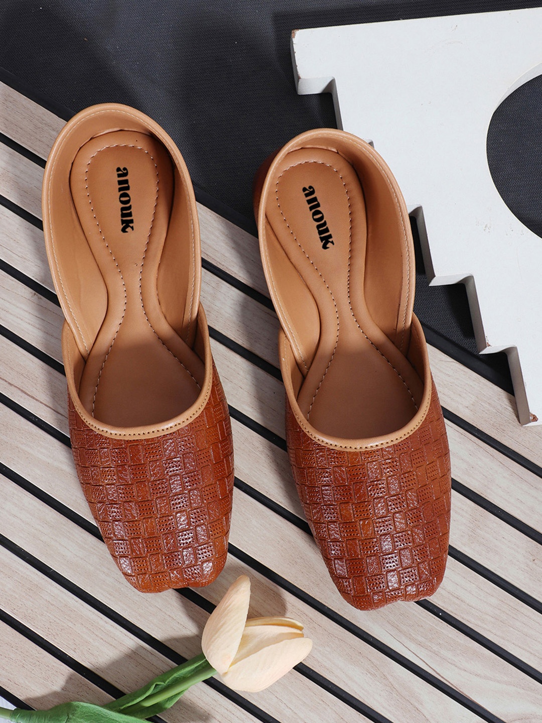 

Anouk Women Textured Ethnic Mojaris, Brown
