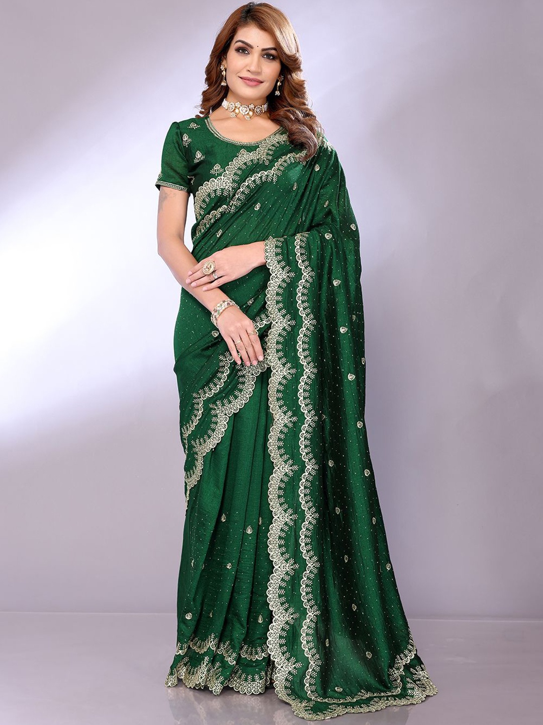 

FABMORA Embroidered Pure Silk Saree, Green