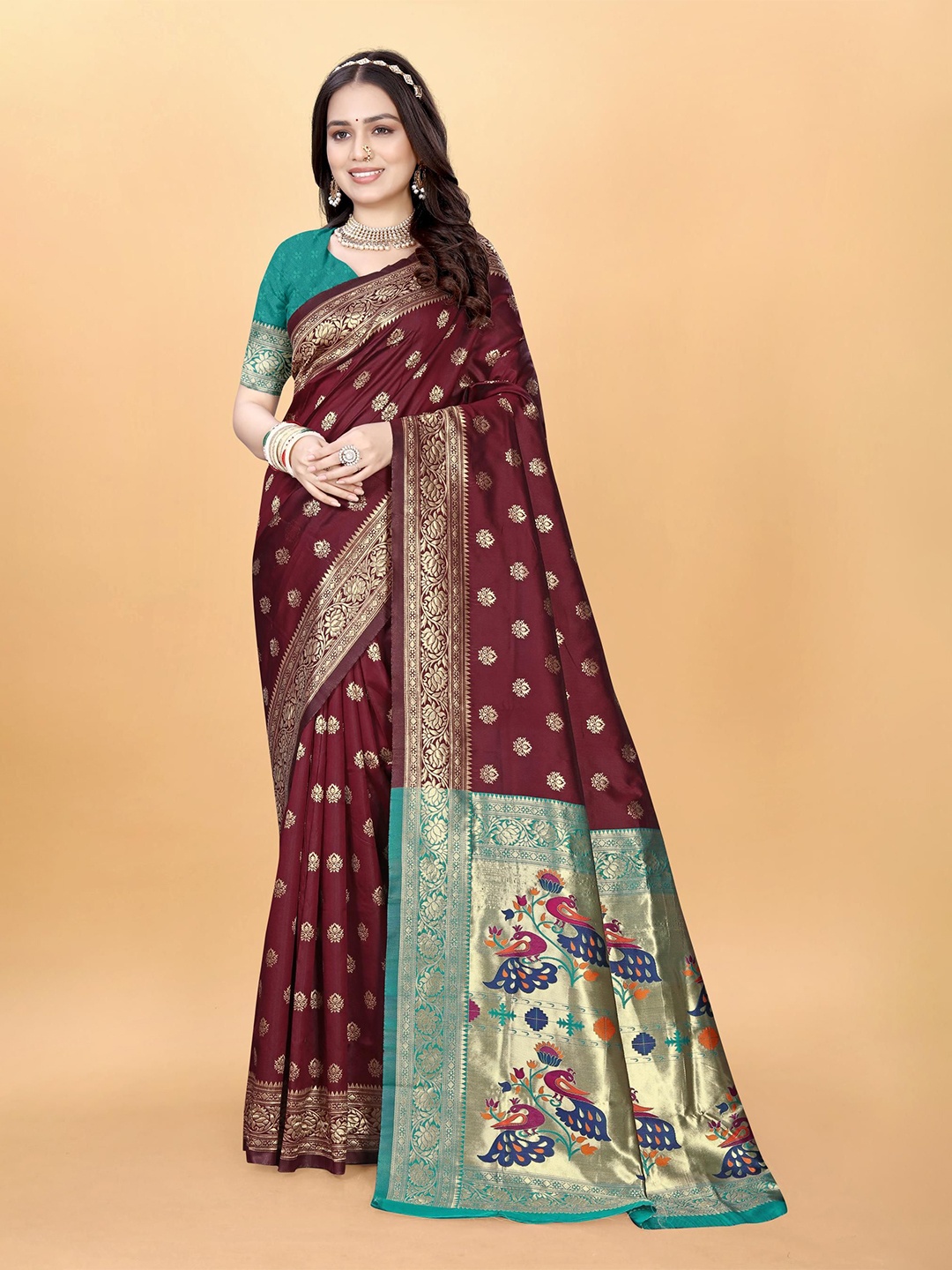 

VenderVilla Woven Design Zari Paithani Saree, Magenta