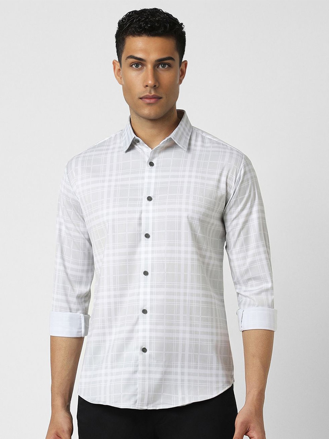 

V Dot Men Spread Collar Checked Slim Fit Casual Shirt, Grey