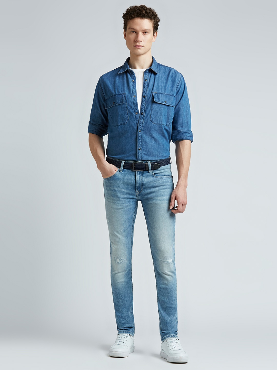 

Pepe Jeans Men Slim Fit Low-Rise Heavy Fade Stretchable Jeans, Blue