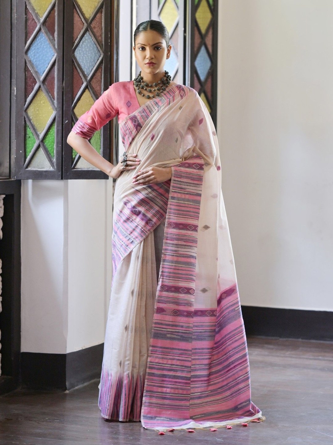 

AWRIYA Women Woven Design Sarees, Pink