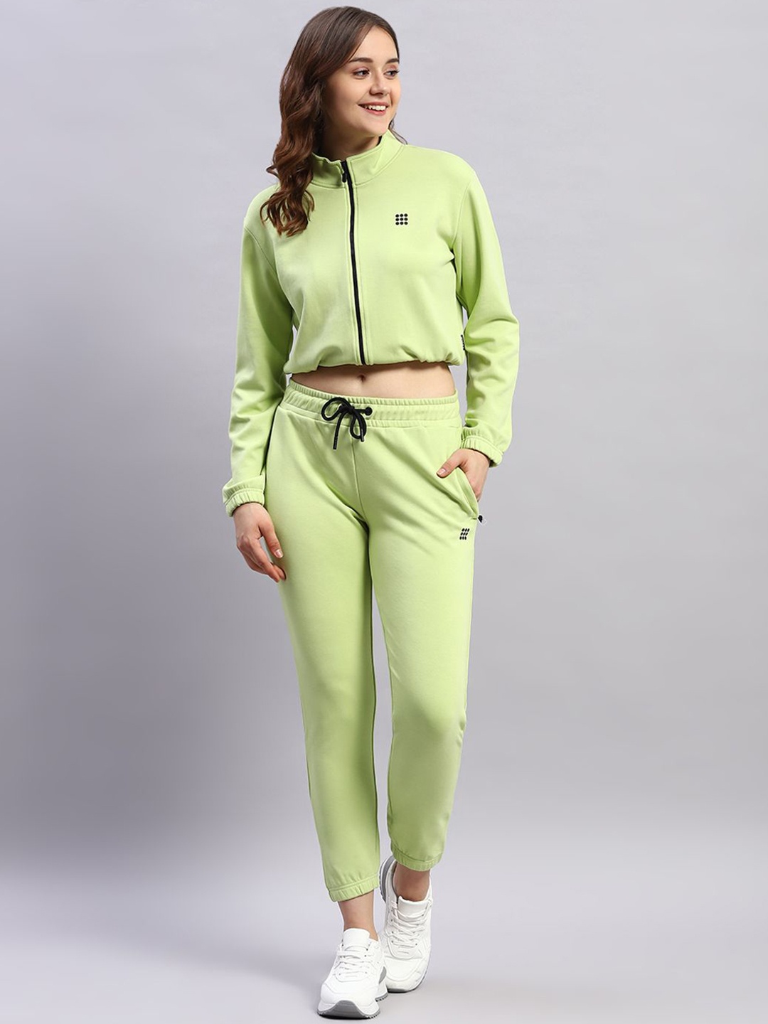 

rock.it Women Solid Woven Mock Neck Tracksuit, Green