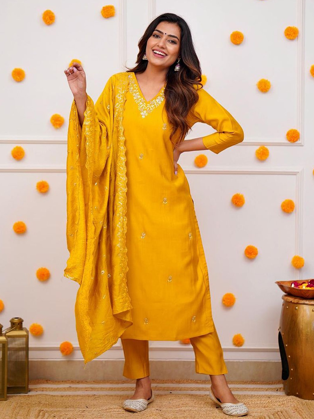 

CaniBani Floral Embroidered Regular Chanderi Silk Straight Kurta with Trousers & Dupatta, Mustard