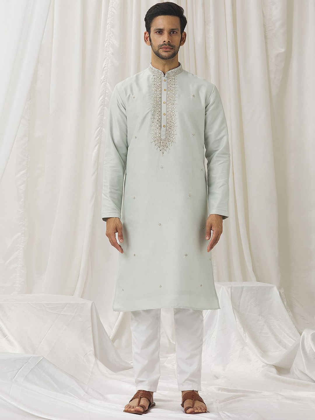 

Alaya Advani Floral Embroidered Mirror Work Silk Cotton Straight Kurta with Trousers, Grey