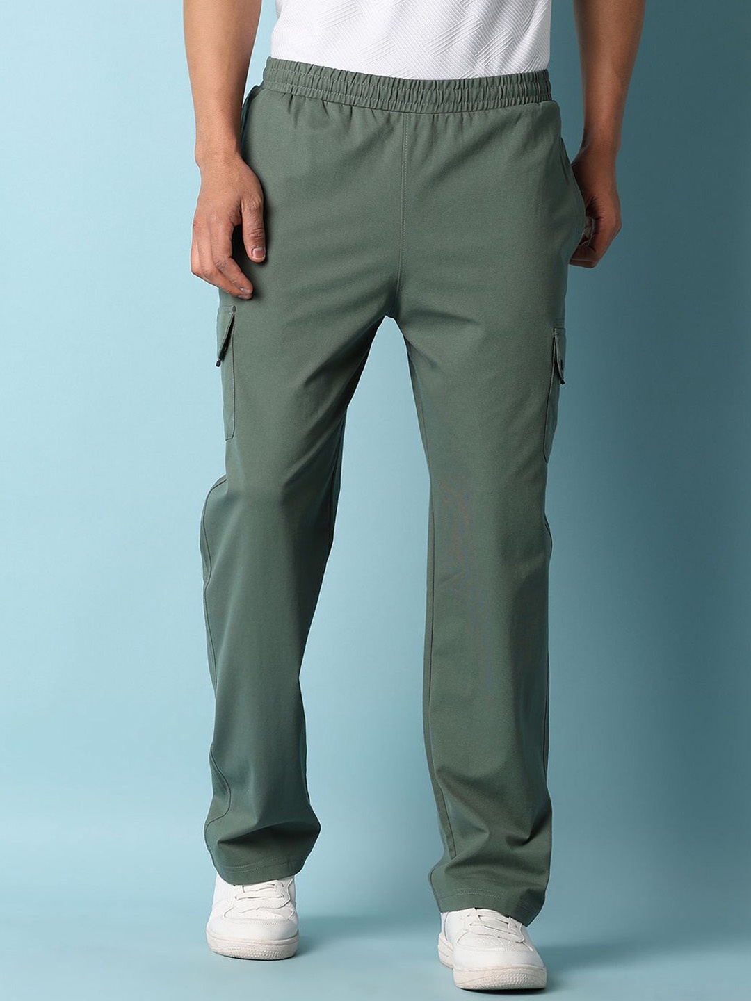 

V-Mart Men Casual Cargos Trousers, Green