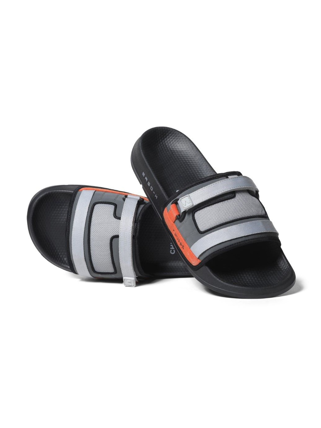 

CHUPPS Men Colourblocked Sliders, Black