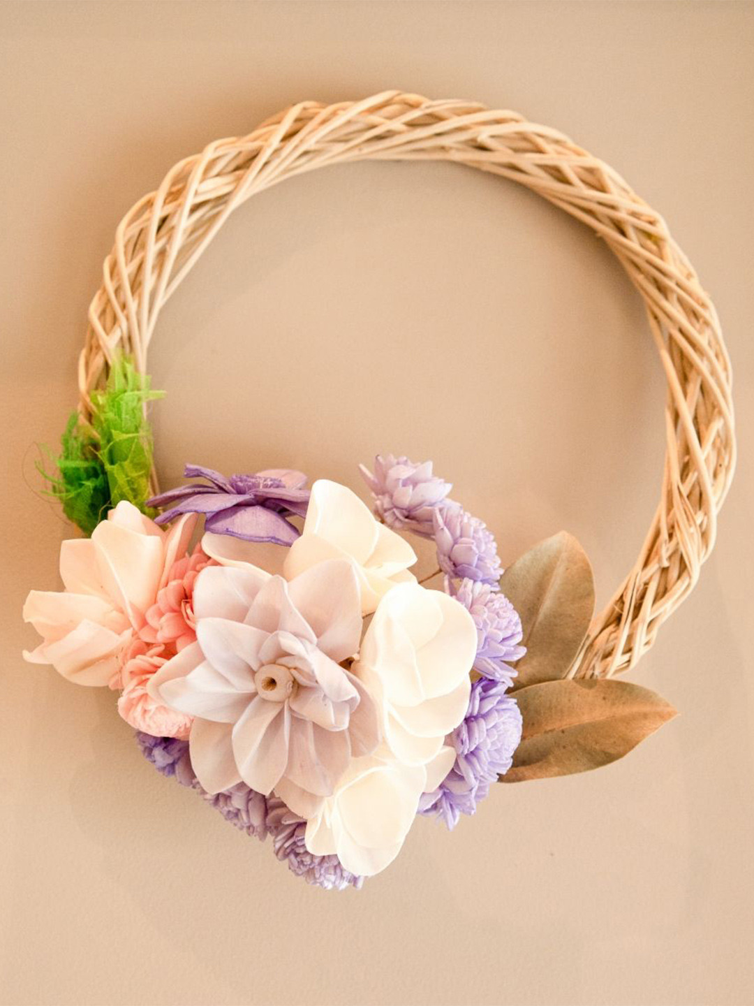 

ArteCasa White & Beige Hanging Artificial Flower