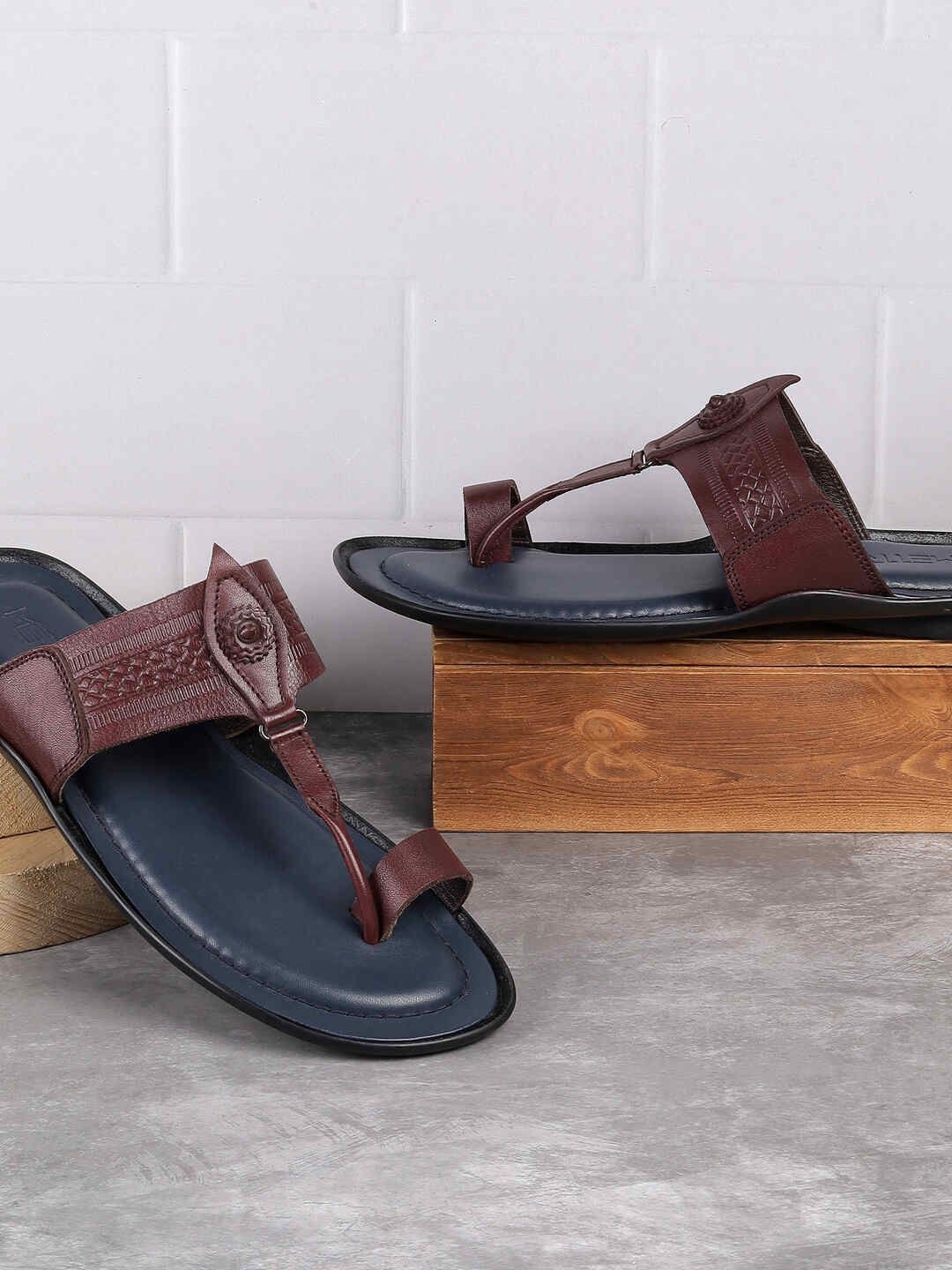 

Metro Men Sandals, Burgundy