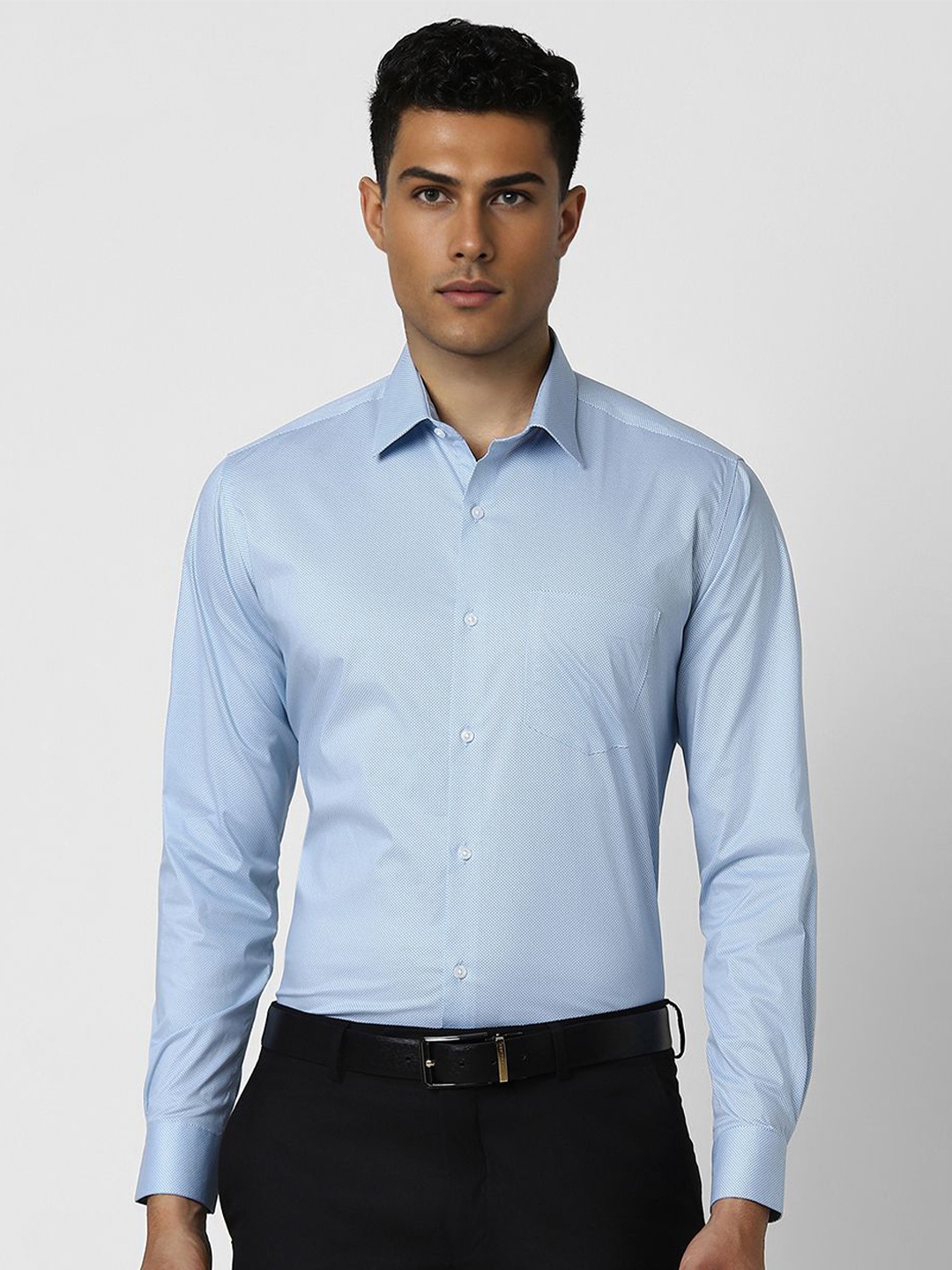 

Van Heusen Men Spread Collar Solid Cotton Slim Fit Formal Shirt, Blue
