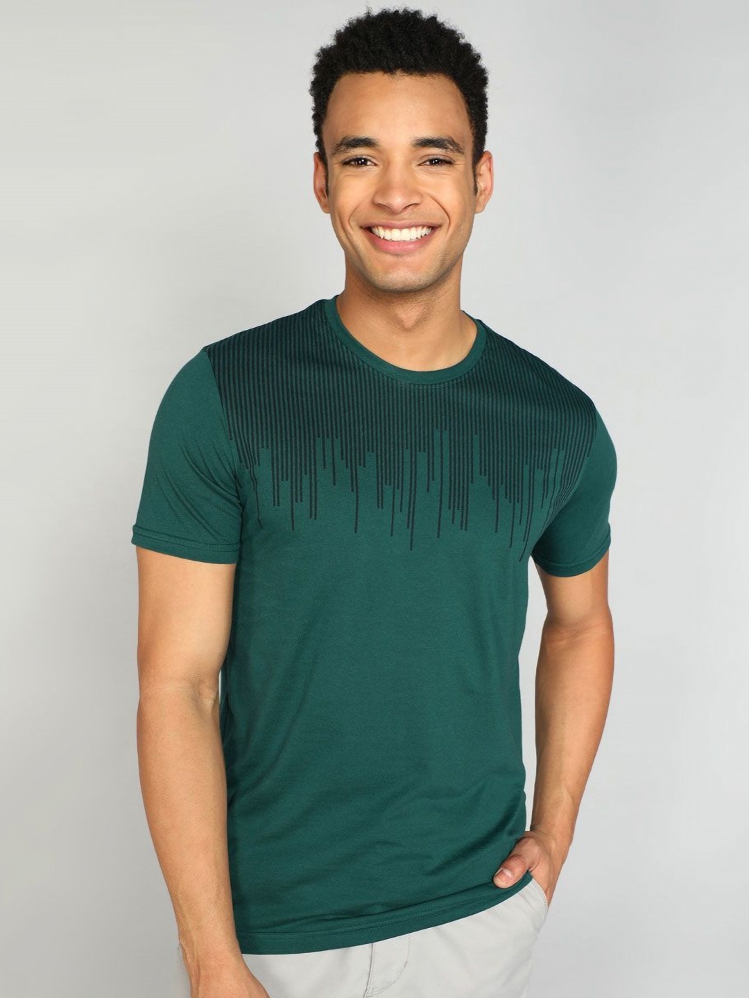 

WROGN Men Striped Round Neck Cotton T-shirt, Green