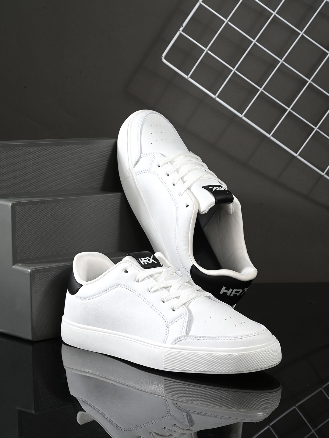 

HRX by Hrithik Roshan Men PU Casual Sneakers, White