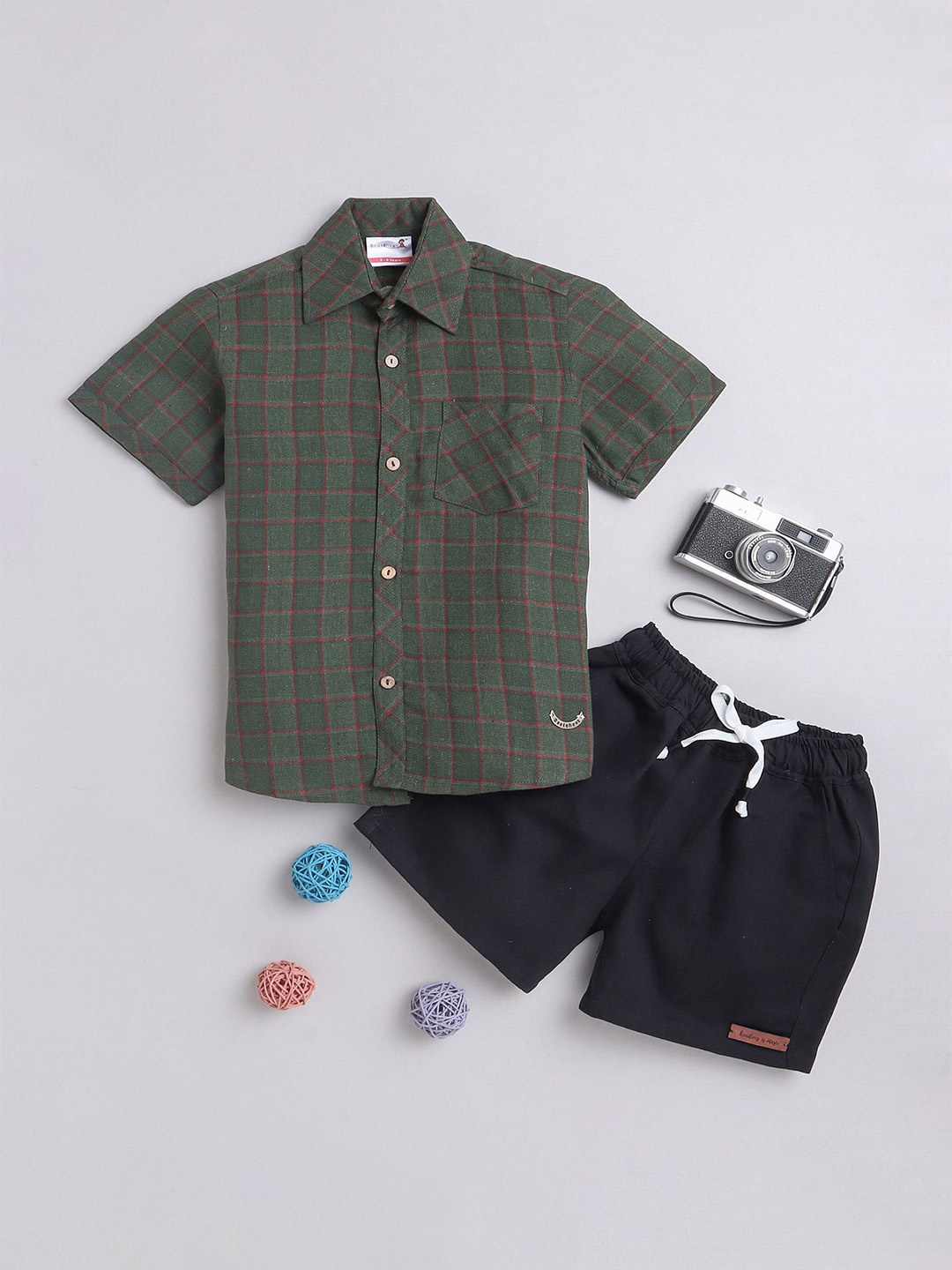 

BAATCHEET Boys Checked Pure Cotton Shirt with Shorts, Green