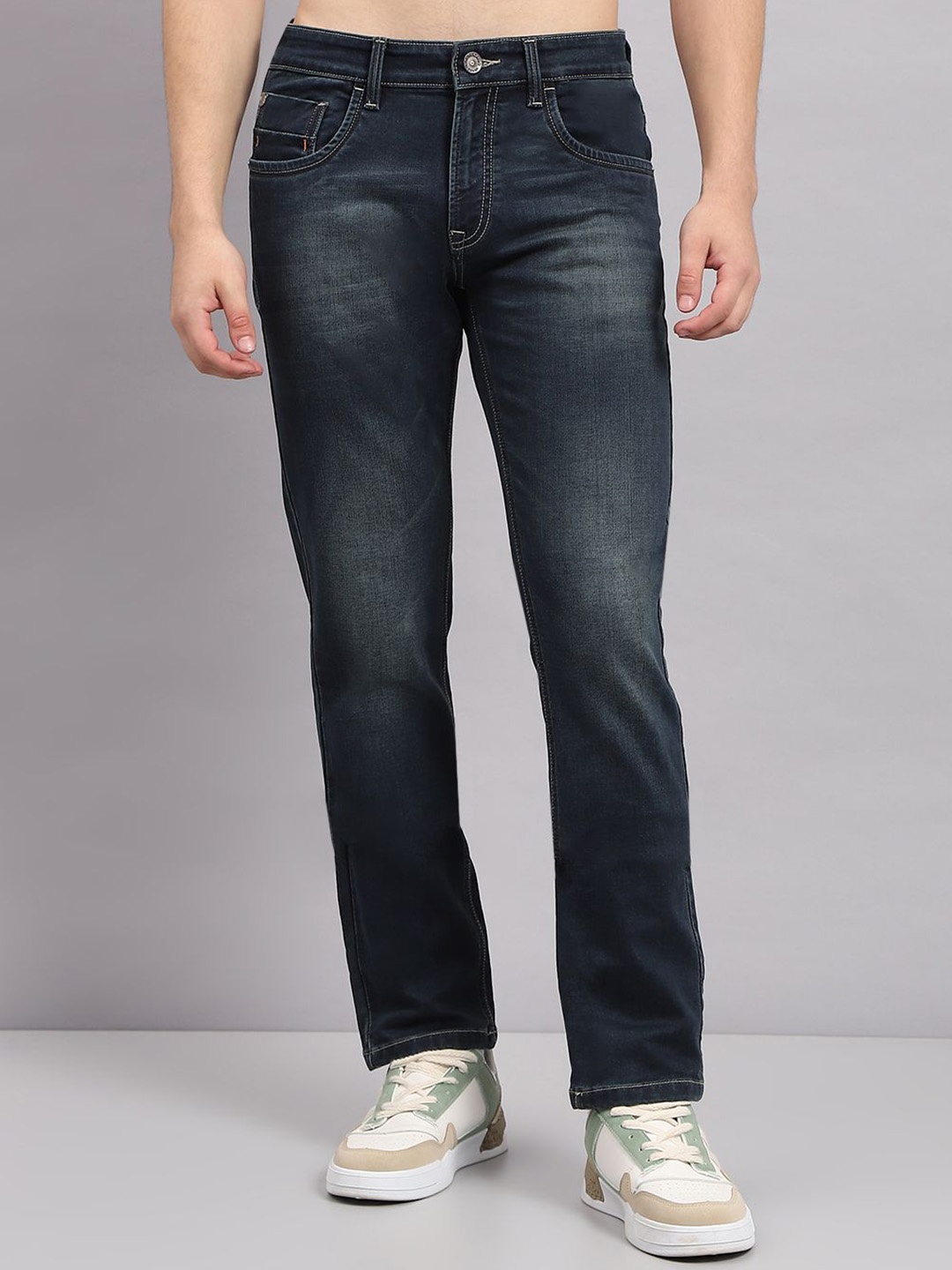 

Monte Carlo Men Slim Fit Light Fade Jeans, Grey