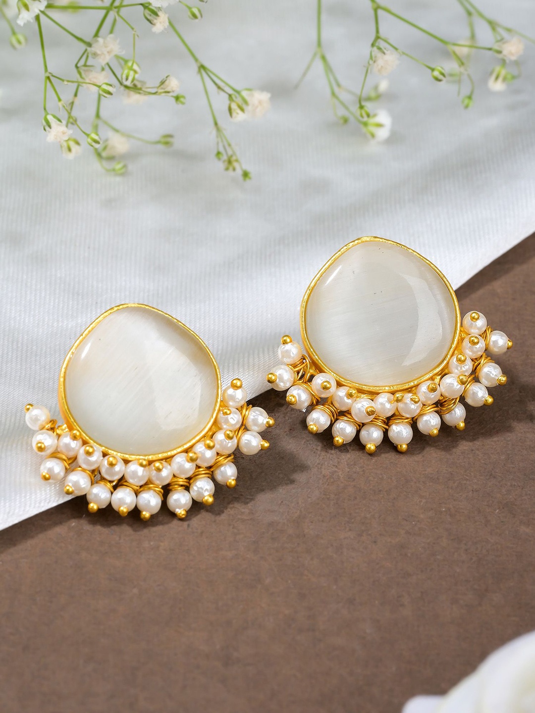 

Designbox Gold-Plated Triangular Studs, White