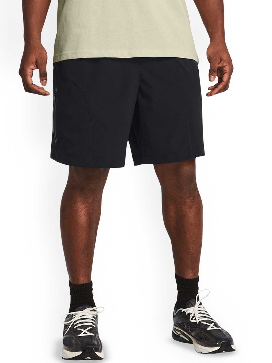 

UNDER ARMOUR UA Unstoppable Vent Men Mid Rise Sports Shorts, Black
