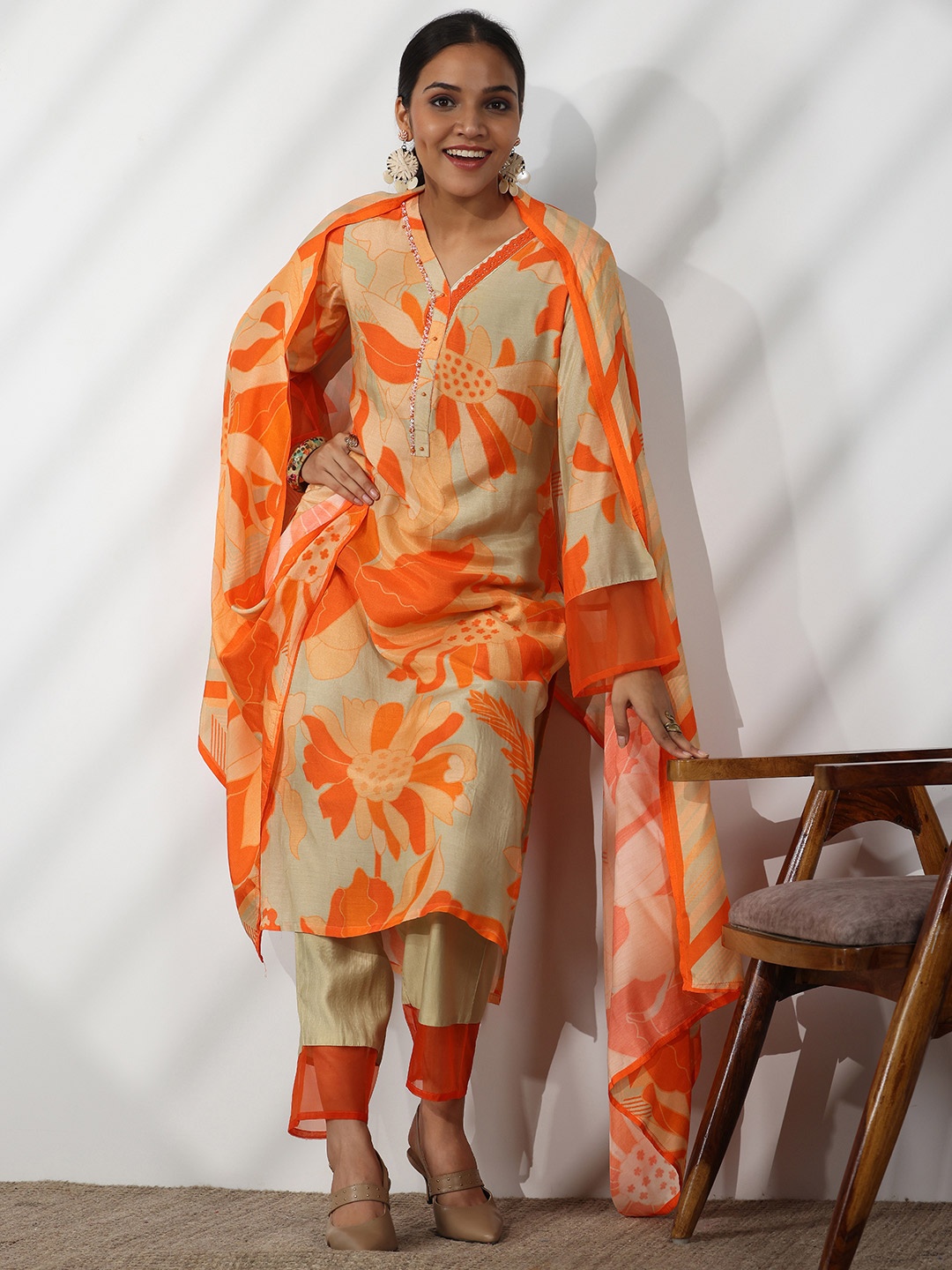 

Libas Floral Printed Beads and Stones Straight Kurta With Trousers & Dupatta, Grey